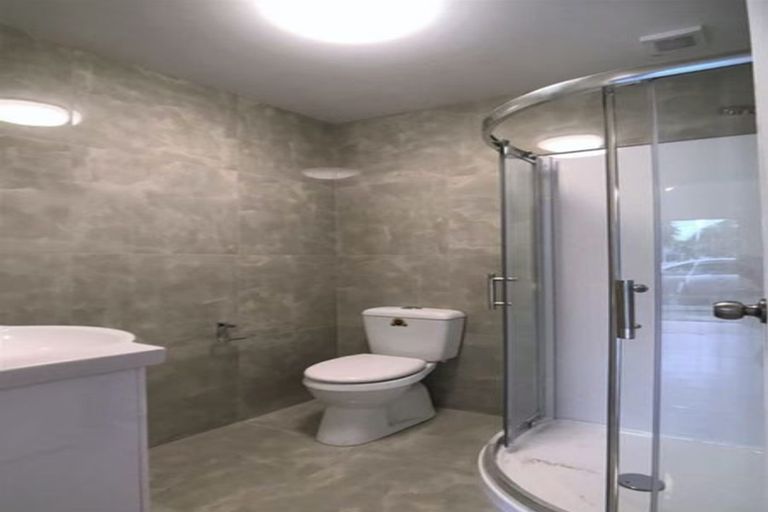 Photo of property in 3 Newport Place, Forrest Hill, Auckland, 0620