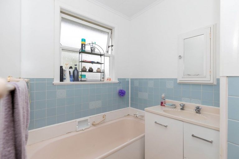 Photo of property in 83 Tuhikaramea Road, Dinsdale, Hamilton, 3204