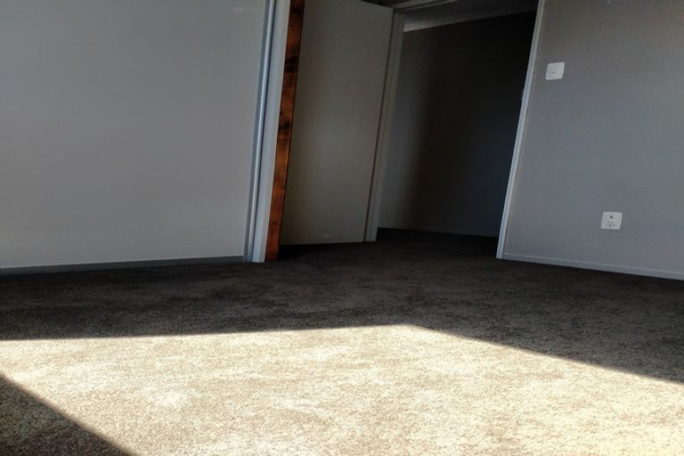 Photo of property in 12 Ashworth Street, Alexandra, 9320