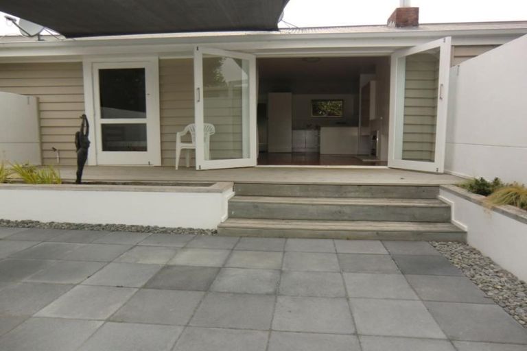 Photo of property in 2/4 Garden Road, Merivale, Christchurch, 8014