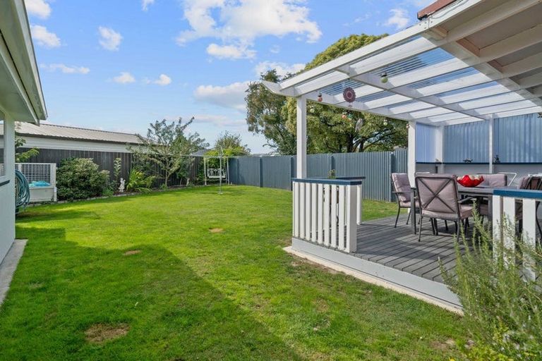Photo of property in 22 Glenora Place, Hornby, Christchurch, 8042