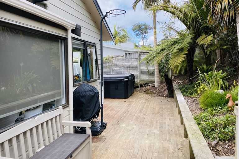 Photo of property in 1/690 Beach Road, Browns Bay, Auckland, 0630