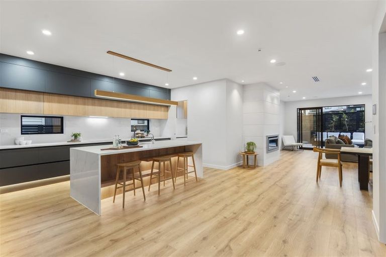 Photo of property in 3 Fender Place, Long Bay, Auckland, 0630