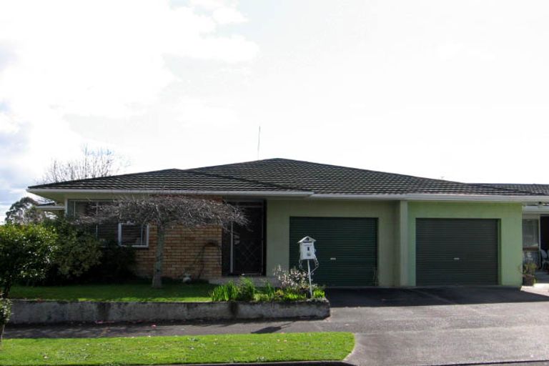 Photo of property in 1 Cramer Place, Awapuni, Palmerston North, 4412