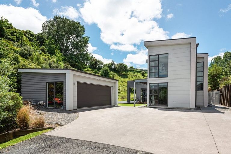 Photo of property in 55 Stonebridge Way, Pyes Pa, Tauranga, 3112