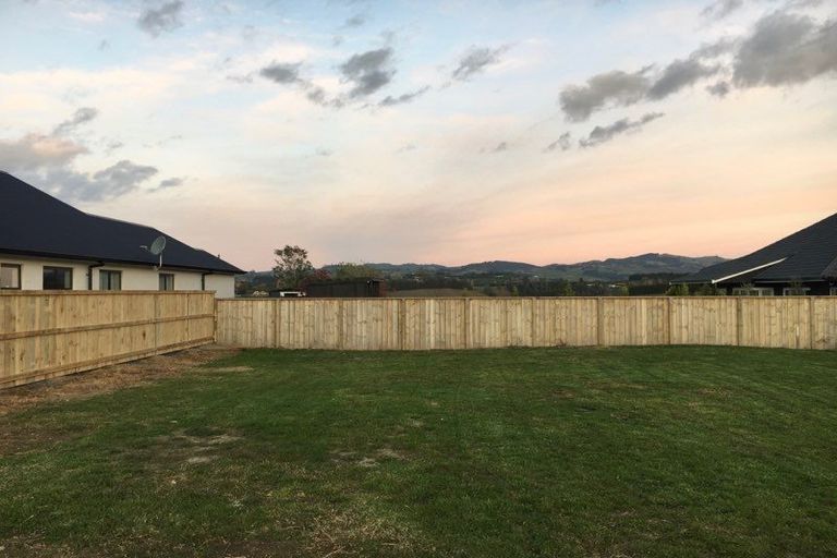 Photo of property in 38 Hanlow Place, Pyes Pa, Tauranga, 3112