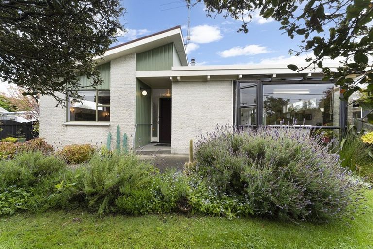 Photo of property in 30 Rimu Street, Waikanae, 5036