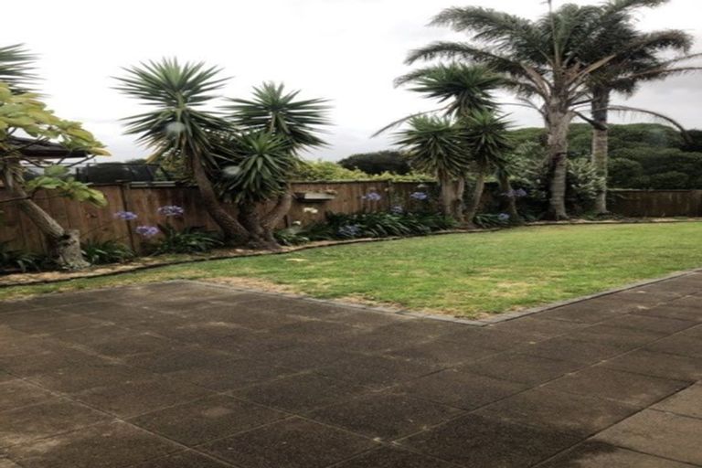Photo of property in 7 Allerton Place, Wattle Downs, Auckland, 2103