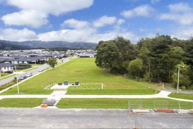 Photo of property in 38 Dahl Drive, Wallaceville, Upper Hutt, 5018
