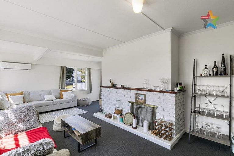 Photo of property in 6 Bryant Grove, Taita, Lower Hutt, 5011