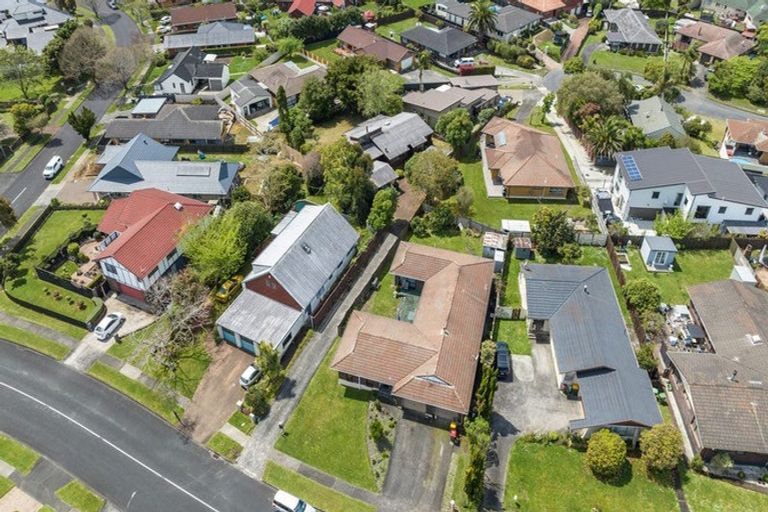 Photo of property in 35 Rushgreen Avenue, Pahurehure, Papakura, 2113