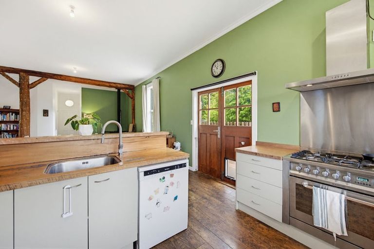 Photo of property in 9 Ruataniwha Street, Waipawa, 4210