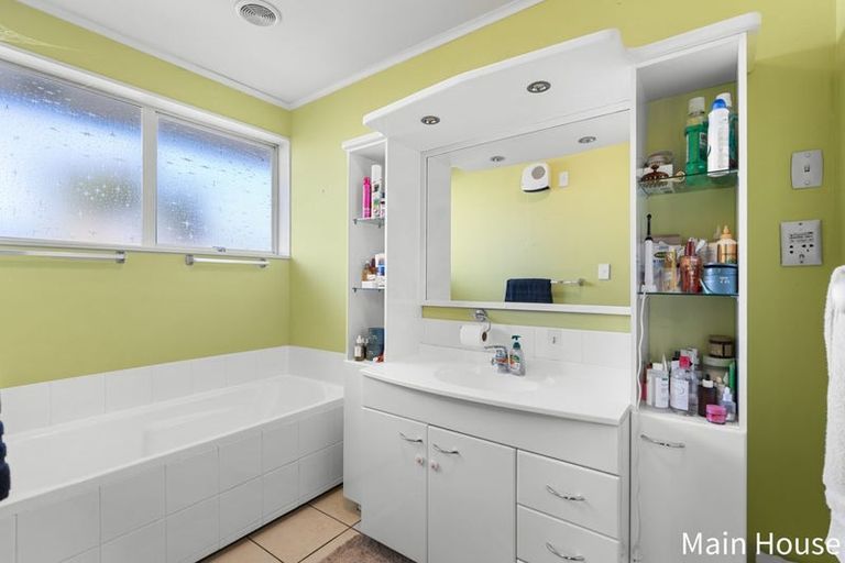 Photo of property in 18 Bidwell Place, Hillmorton, Christchurch, 8025