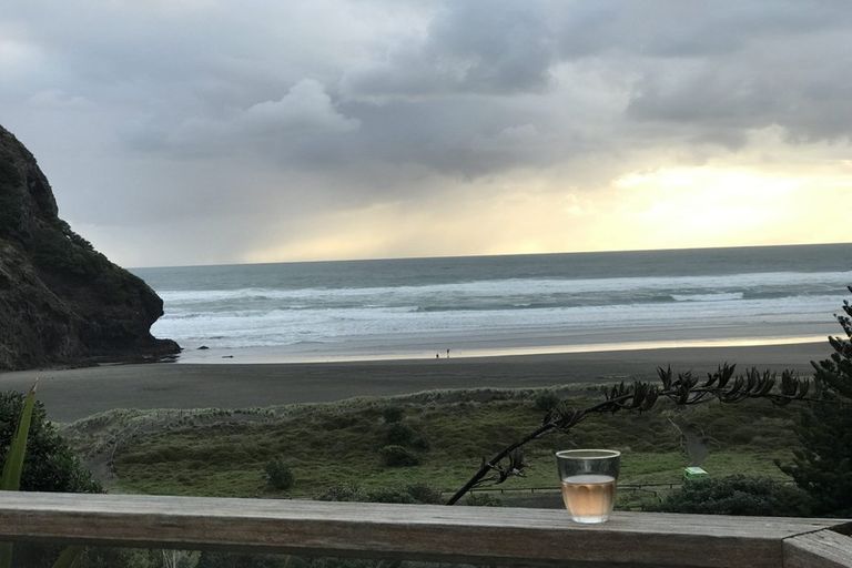 Photo of property in 30 Garden Road, Piha, New Lynn, 0772