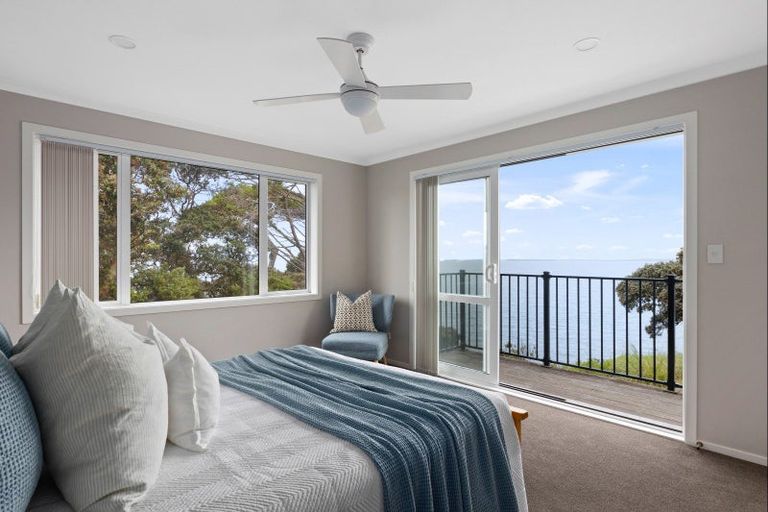 Photo of property in 869d Whangaparaoa Road, Manly, Whangaparaoa, 0930