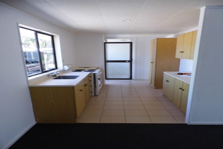 Photo of property in 2/20 Eastdale Road, Avondale, Auckland, 1026