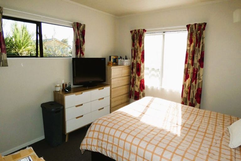 Photo of property in 75b Romilly Street, Westport, 7825