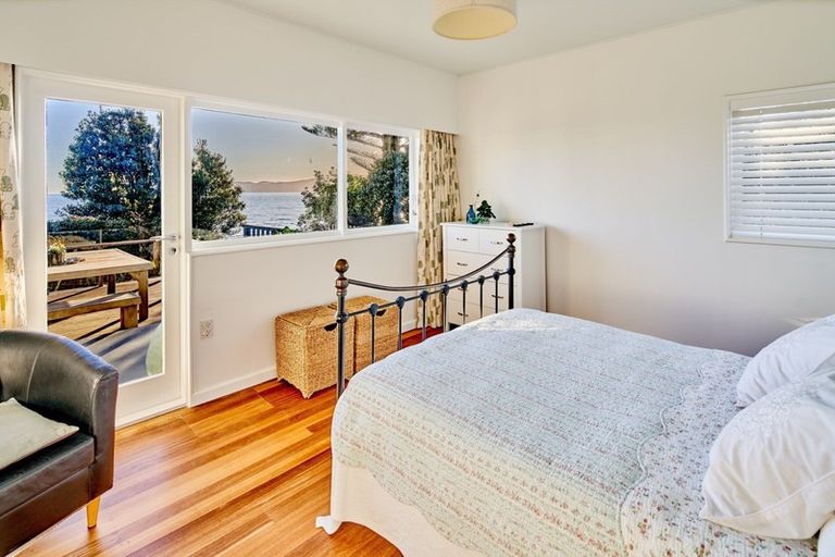 Photo of property in 18 Arawa Street, Raumati Beach, Paraparaumu, 5032