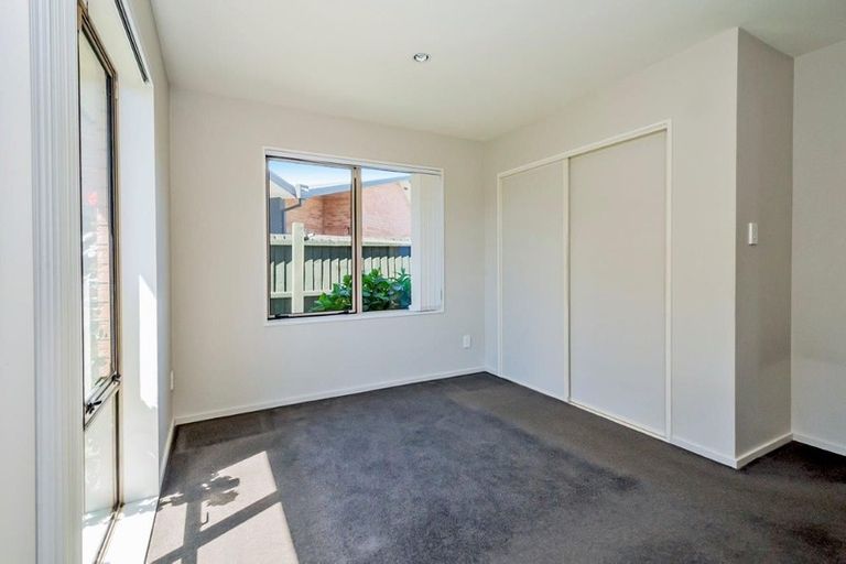 Photo of property in 14 Fulham Street, Islington, Christchurch, 8042