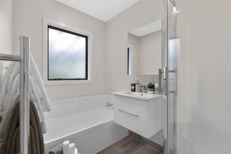 Photo of property in 53 Albatross Close, Whitby, Porirua, 5024