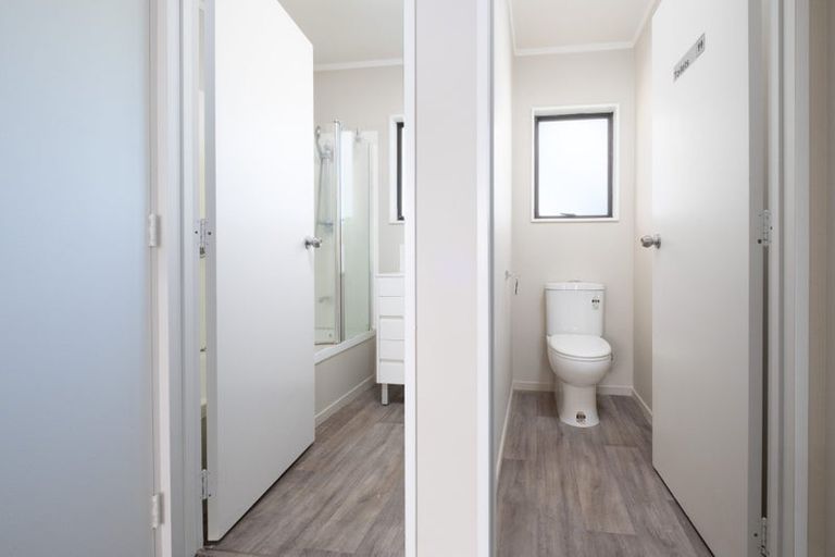 Photo of property in 1/6 Hatherley Place, Clendon Park, Auckland, 2103