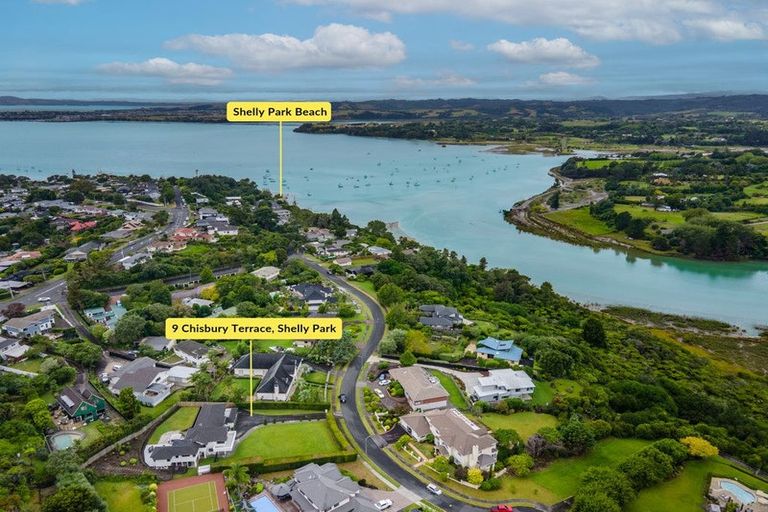 Photo of property in 9 Chisbury Terrace, Shelly Park, Auckland, 2014