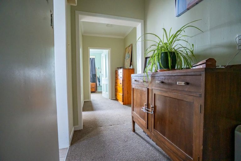 Photo of property in 40 Hargreaves Street, Mount Cook, Wellington, 6021