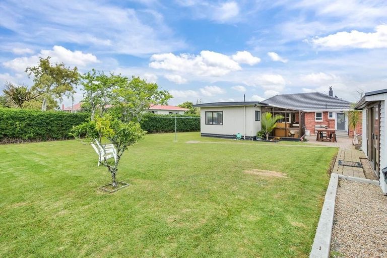 Photo of property in 7 Waitaki Street, Henderson, Auckland, 0612