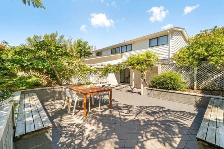 Photo of property in 30 Stanhope Grove, Korokoro, Lower Hutt, 5012