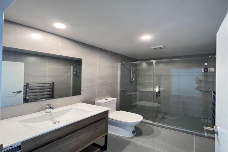 Photo of property in 1 Aramata Road, Papakura, 2110