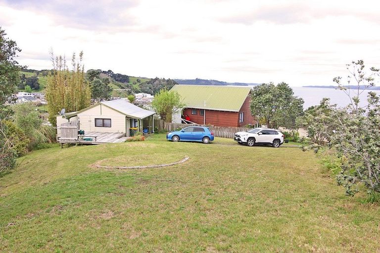 Photo of property in 35 Merehai Place, Snells Beach, 0920