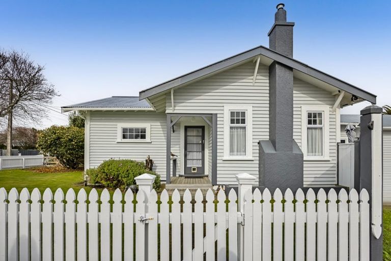 Photo of property in 74 Puriri Street, Hawera, 4610