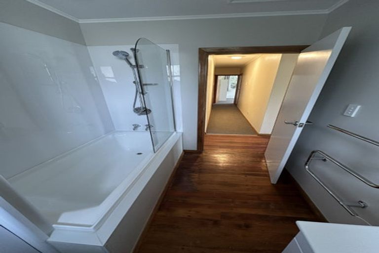 Photo of property in 9 Bird Grove, Stokes Valley, Lower Hutt, 5019