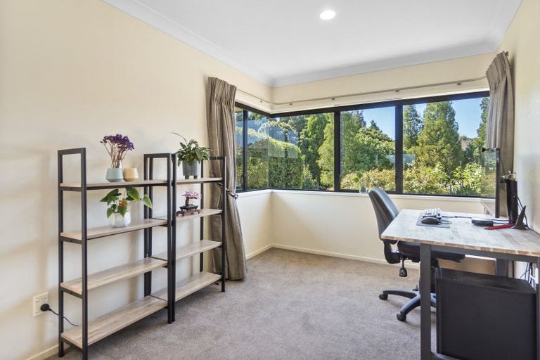 Photo of property in 17 Sunny Dale, Western Heights, Hamilton, 3200