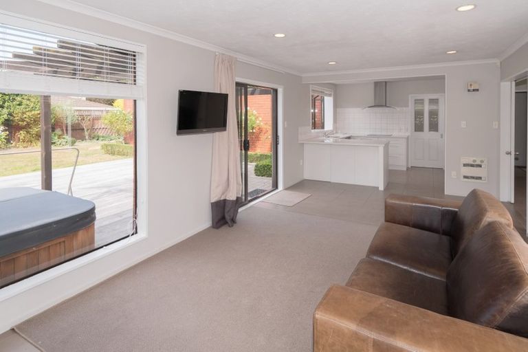 Photo of property in 38 Corfe Street, Ilam, Christchurch, 8041