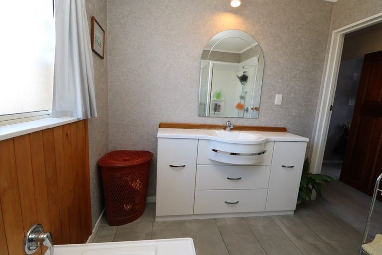 Photo of property in 16a Johnston Street, Foxton, 4814