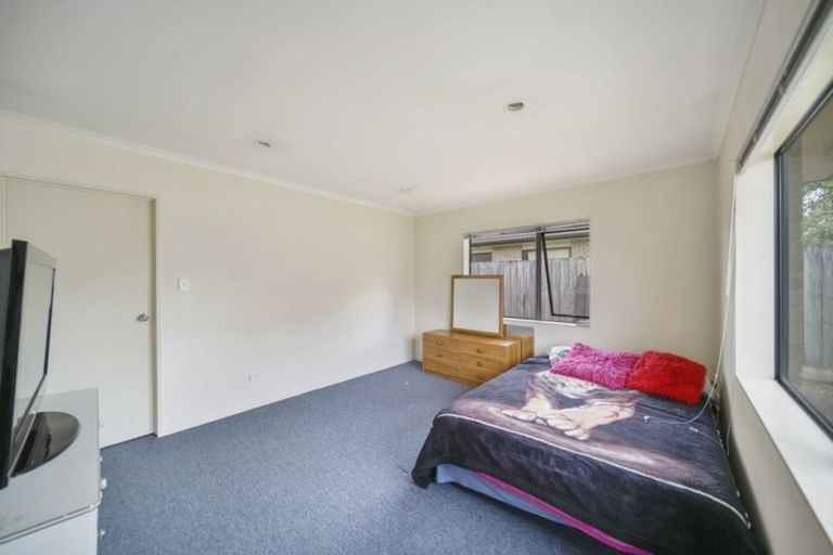Photo of property in 8 Maadi Place, Papakura, 2110