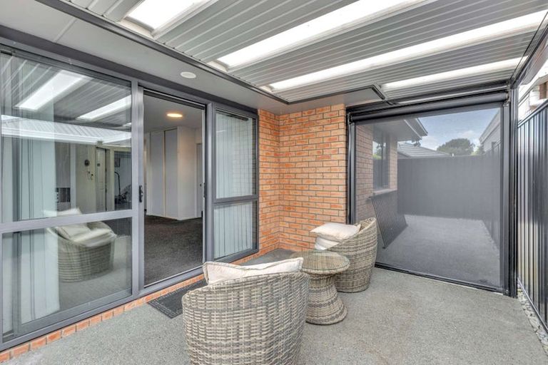 Photo of property in 1/123 Sawyers Arms Road, Northcote, Christchurch, 8052