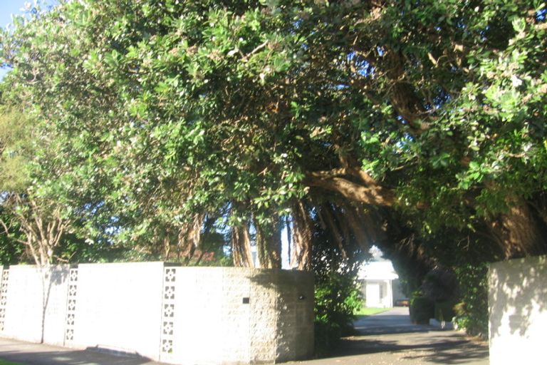 Photo of property in 82 Penrose Street, Woburn, Lower Hutt, 5010