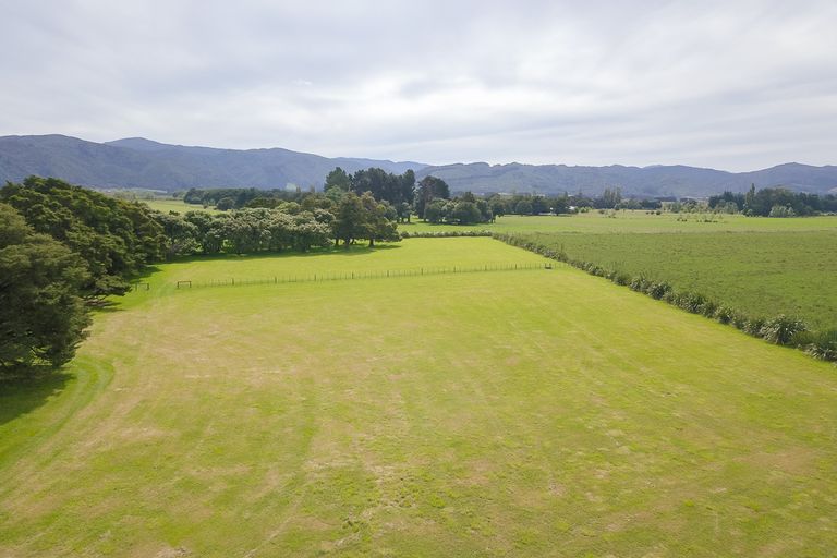 Photo of property in 97 Montys Lane, Woodside, Greytown, 5794