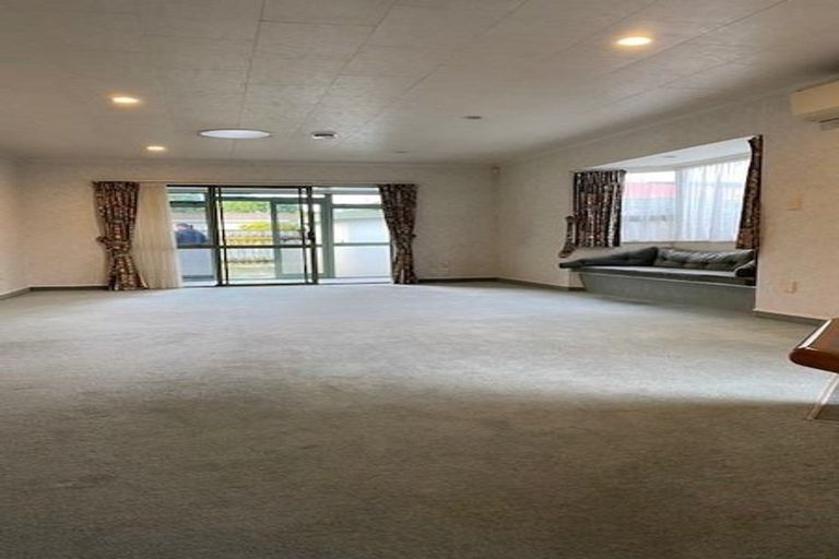 Photo of property in 2/40 Alamein Crescent, Onekawa, Napier, 4110