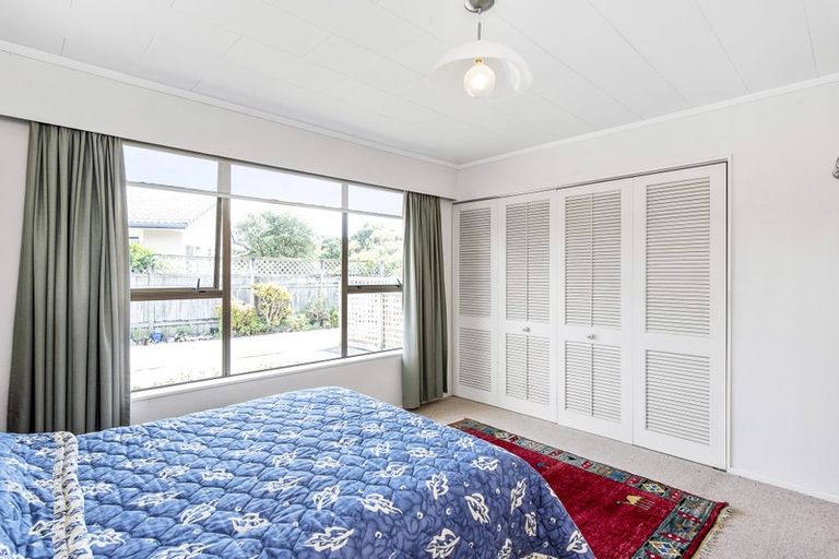 Photo of property in 6 Tawa Street, Waikanae, 5036