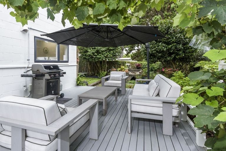 Photo of property in 2/21 Brook Street, Milford, Auckland, 0620