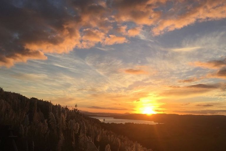 Photo of property in 77 Rangiuru Drive, Parua Bay, Onerahi, 0192