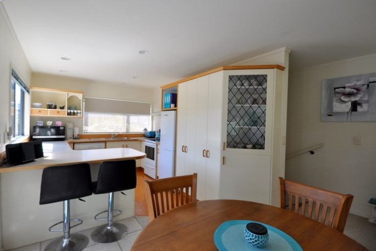 Photo of property in 6a Campbell Court, Pauanui, Hikuai, 3579