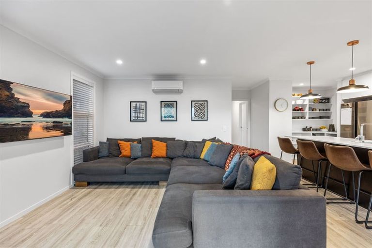 Photo of property in 17 Parkside Mews, Papamoa, 3118