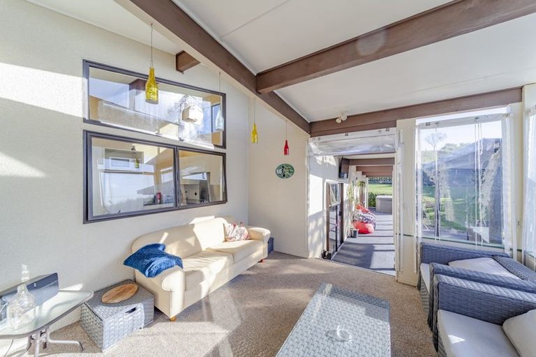 Photo of property in 70 Abbotsford Road, Waipawa, 4210