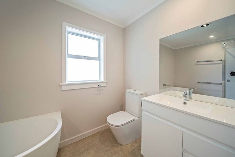 Photo of property in 360 Carrington Street, Upper Vogeltown, New Plymouth, 4310