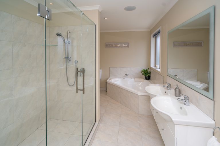 Photo of property in 54 Westpark Drive, Burnside, Christchurch, 8053