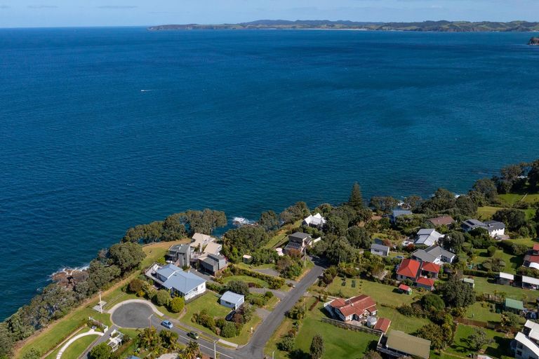 Photo of property in 1 Penguin Street, Leigh, 0985